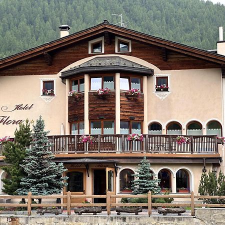 Hotel Flora Livigno Kültér fotó